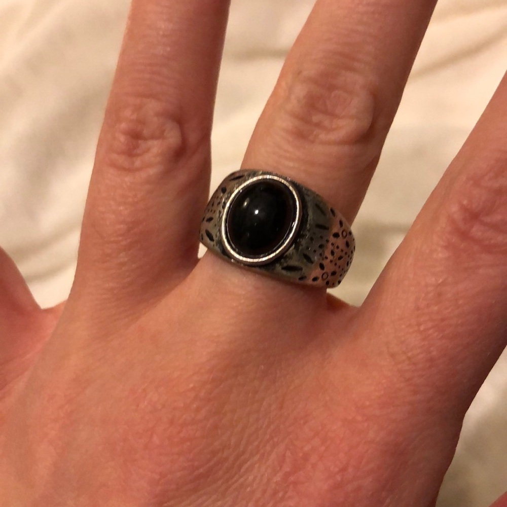 Black stone ring